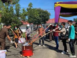 Kejari Seluma Pimpin Pemusnahan Barang Bukti Yang Sudah Inkracht
