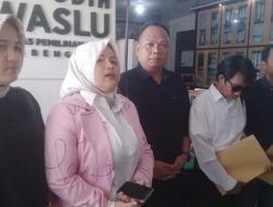 Paslon Rohidin Dilapor ke Bawaslu, Fatal Money Politics Suap Warga