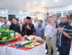 Momen HUT TNI Ke-79, Kapolda Bengkulu Bersama Forkopimda Beri Kejutan Pada Danrem