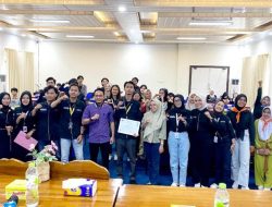 Tingkatkan Kompetensi Mahasiswa Menulis Berita Melalui Workshop Jurnalistik