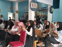 Pemkab Mukomuko Latih 50 Milenial Pelajari Batik Tulis
