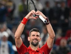 Sempat kesulitan, Djokovic melaju ke babak kedua Australian Open