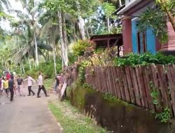 Lampiaskan Amarah, Keluarga Korban Pembunuhan Sadis Obrak-abrik Rumah Pelaku