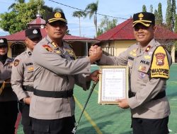 Kapolres Bengkulu Utara Beri Penghargaan Kepada Wakapolres