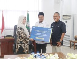 Ahli Waris Almarhum Bupati Kaur Terima Santunan Asuransi dari PT Taspen