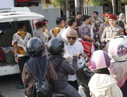 Safari Ramadhan, Polda Bengkulu Bersama Media Berbagi Ribuan Takjil