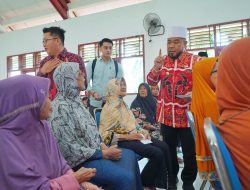 Peduli Terhadap Lansia, Gubernur Helmi Bagikan THR, Pakaian Baru dan Fasilitas Panti