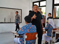 Wagub Mian Bersama Asisten Setda I Khairil Anwar, Lakukan Kunjungan Ke SMKN 12 Keberbakatan Olahraga