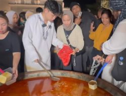 Konten Kreator Willie Salim Masak 8 Ekor Sapi dan 70 Ribu Ekor Ikan Dibengkulu