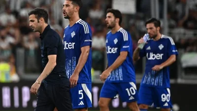 Cesc Fabregas Masih Tangani Como Musim Depan