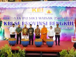Wawali Kota Bengkulu Hadiri Perayaan Tri Suci Waisak 2569 TB/2025