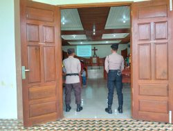 Polres Natuna Bersama Polsek Bunguran Timur Jaga Kedamaian Ibadah Kenaikan Isa Almasih