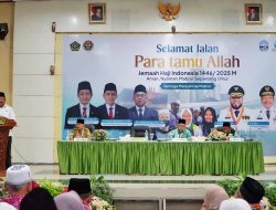 Lepas Jemaah Calon Haji, Wagub Mian: Fokus Ibadah, Kurangi Main HP*