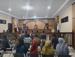 Dituntut 8 Bulan Penjara, Terdakwa Penyegelan Kantor Desa di Seluma Ajukan Pledoi