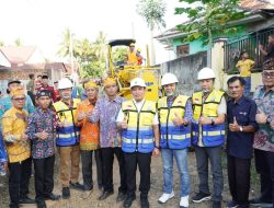 Walikota Bengkulu Mulai Bangun Jalan Hotmix Diperumahan Bunga Mas