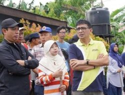 Walikota Dedi Wahyudi Tinjau Langsung Kegiatan Gotong Royong Bersih Lingkungan di Tiga Kelurahan