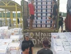 Bupati Bengkulu Utara Diwakili BPBD Pastikan Bantuan dari BNPB Mulai Disalurkan Warga Dipulau Enggano