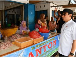 Ajak Pedagang Isi Lapak Didalam, Pemkot Galakkan Gerakan ASN Belanja di Pasar