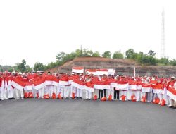Pemkot Bagikan Ribuan Bendera Merah Putih Untuk Masyarakat Bengkulu